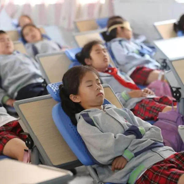 Các trường học thế giới dạy mấy buổi một ngày?