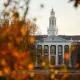 Harvard miễn học phí cho nhóm thu nhập dưới 200.000 USD